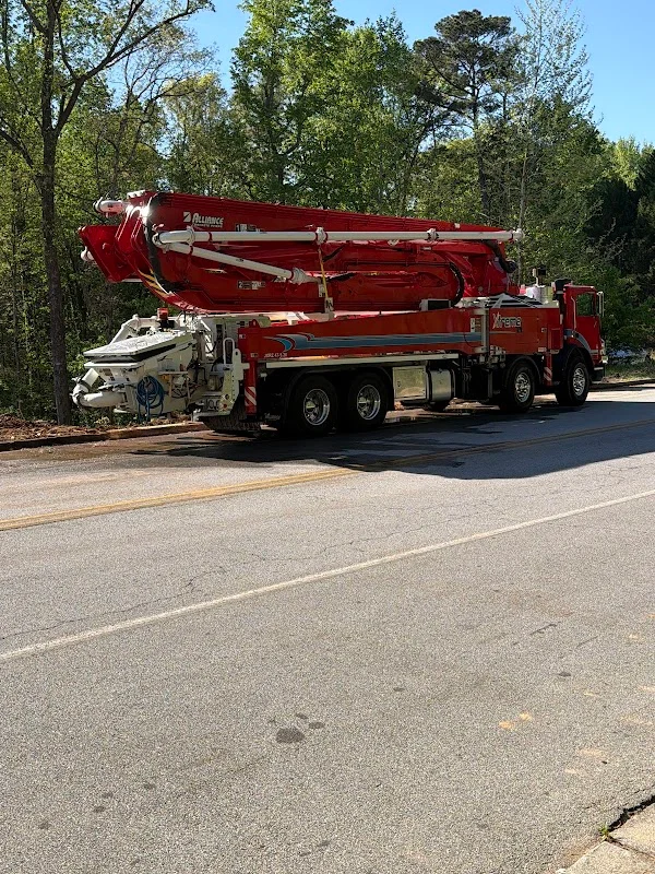 Customer review section for Xtreme Concrete Pumping showing five-star rating.